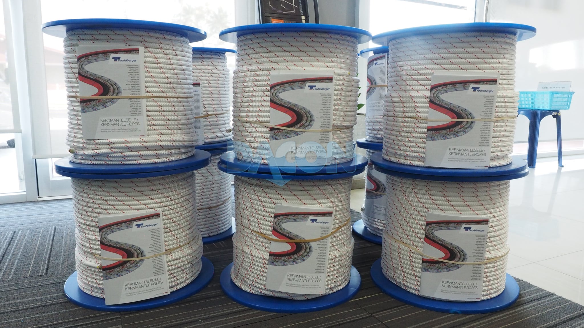 efdd04ad-b1fa-4c57-806d-e2ccd387b1d1